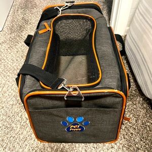 Pet Peppy Pet Carrier